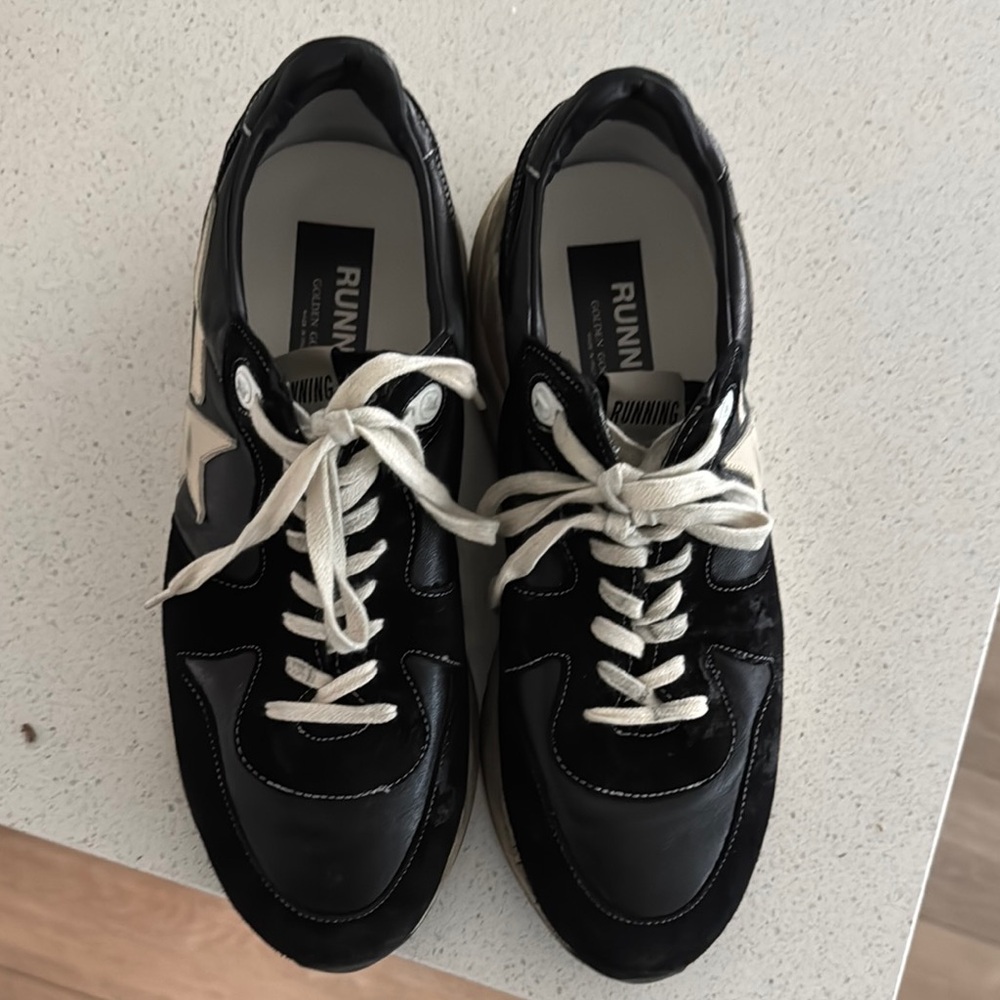 Golden Goose Black and White Men's Sneakers - Picture 6 of 6